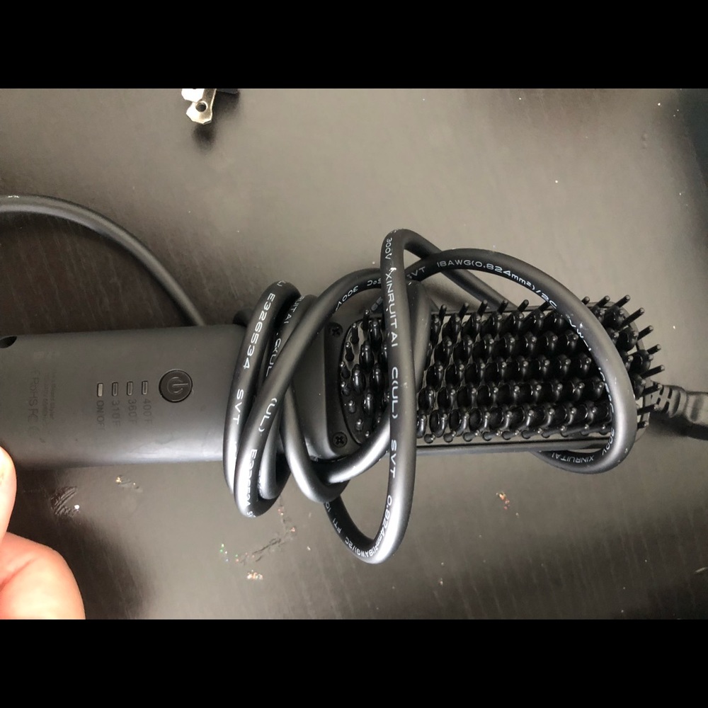 Man beard styler